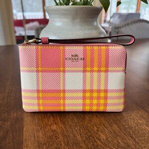 Coach Corner Zip Wristlet Clutch Garden Summer Plaid Taffy Pink C8683